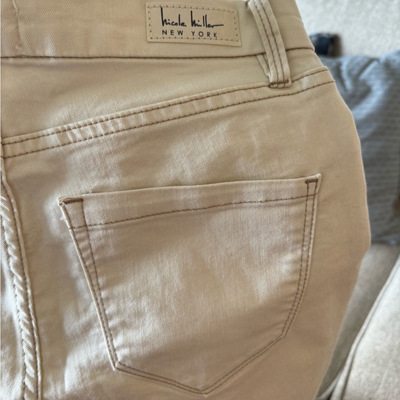 Nicole Miller New York  jeans, Cream color size 4 high rise ankle skinny - Picture 4 of 6